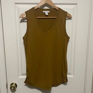 Athleta yellow sleeveless V neck tank top